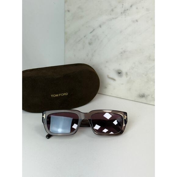 NEW Tom Ford Ezra FT1075 Sunglasses in Light Brown main image 4